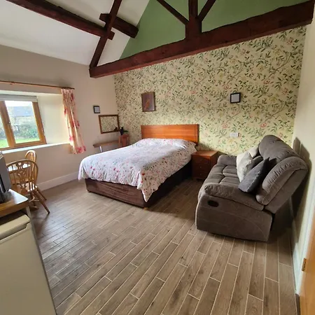 Daire Padley Farm Bradfield