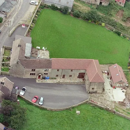 Daire Padley Farm *